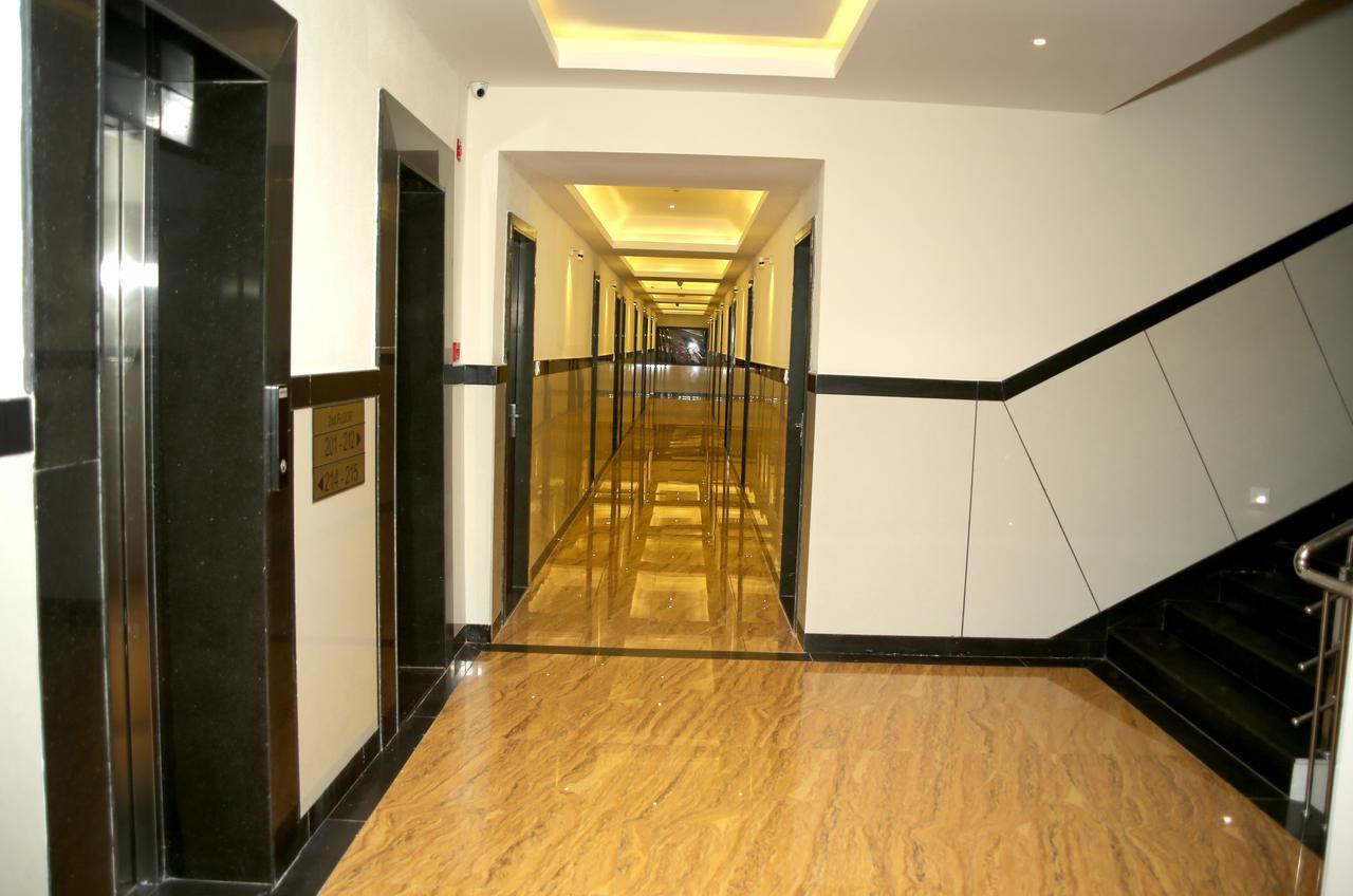 Hotel Lavanya Palace Ratlām Extérieur photo