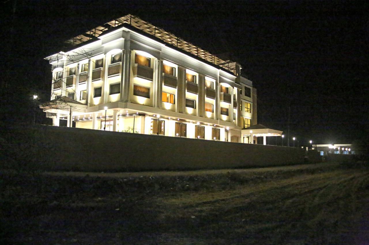 Hotel Lavanya Palace Ratlām Extérieur photo
