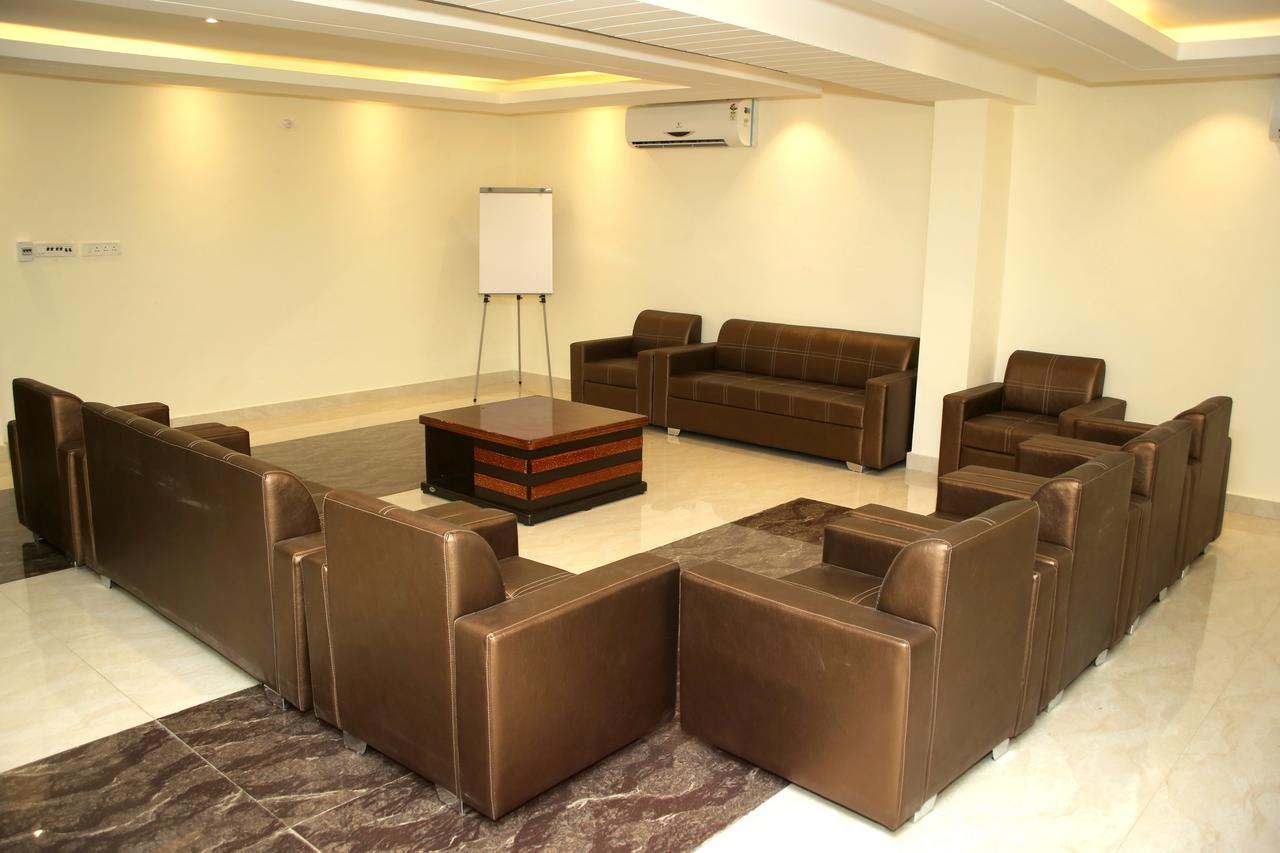 Hotel Lavanya Palace Ratlām Extérieur photo