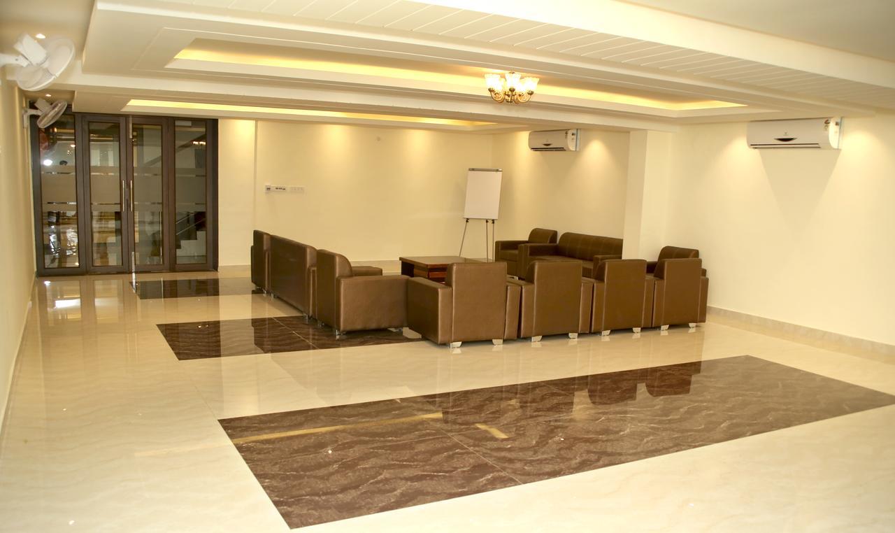 Hotel Lavanya Palace Ratlām Extérieur photo