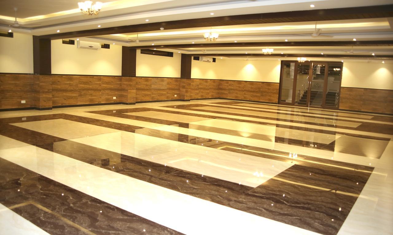 Hotel Lavanya Palace Ratlām Extérieur photo